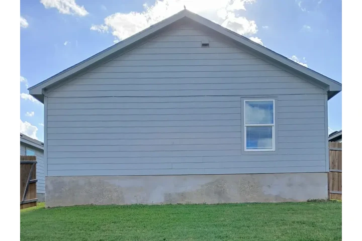 $845 : 3bd/2bat apartment image 2