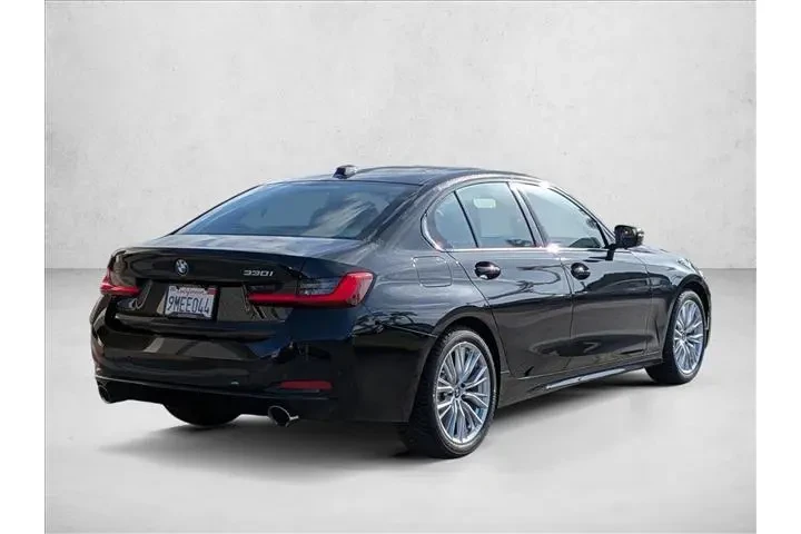 $31584 : BMW 3 Series 2023 330i 4dr S image 5