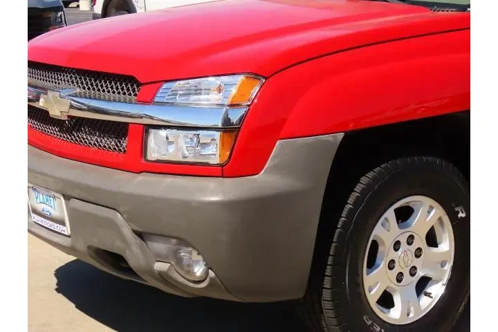 $8999 : Chevrolet Avalanche 2002 4dr image 3