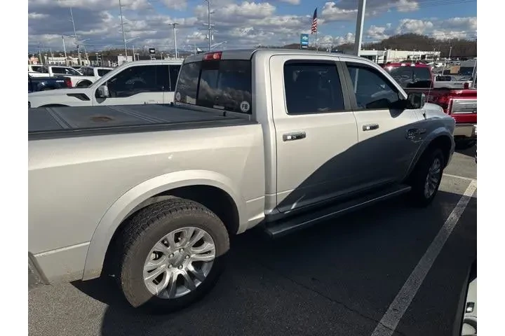 $24863 : Ram 1500 2017 4x4 Laramie Li image 6