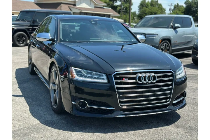 2015 AUDI S8 SEDAN 4D image 7