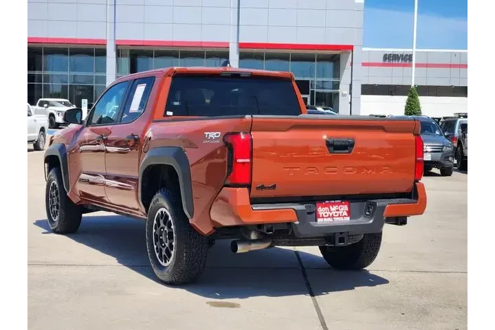 $39746 : Toyota Tacoma 2025 4x4 SR5 4 image 5