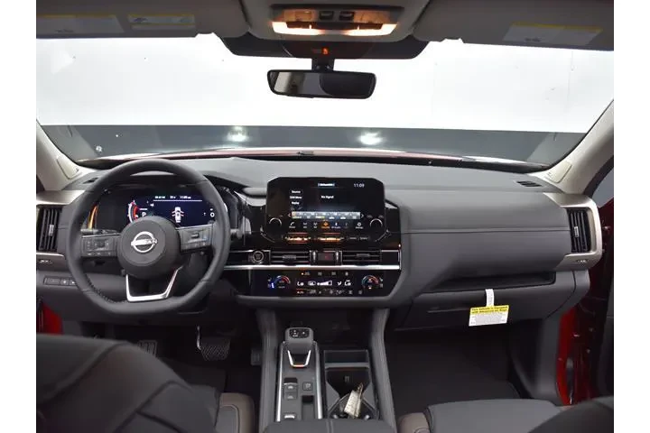 $37991 : Nissan Pathfinder 2024 Plati image 10