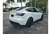 $31990 : Tesla Model Y 2024 Long Rang thumbnail