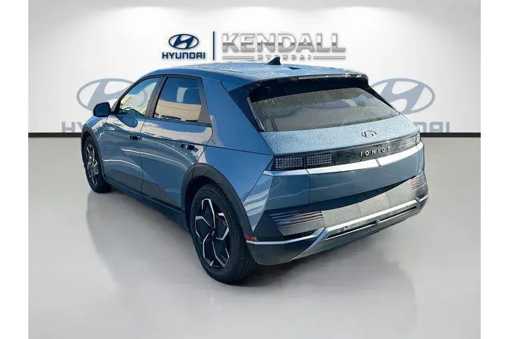 $18496 : Hyundai IONIQ 5 2022 SE 4dr image 4