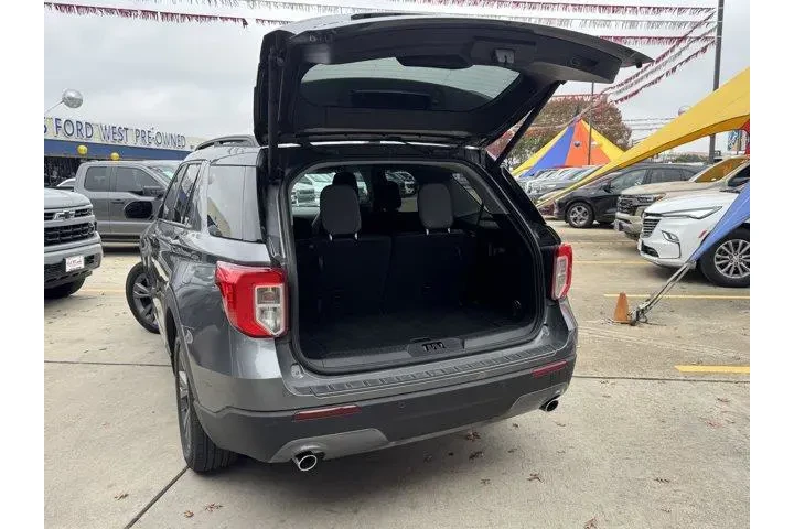 $31839 : Ford Explorer 2023 XLT 4dr S image 8