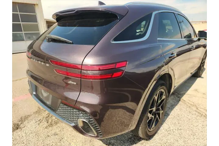 $30900 : Genesis GV70 2022 AWD 2.5T S image 1