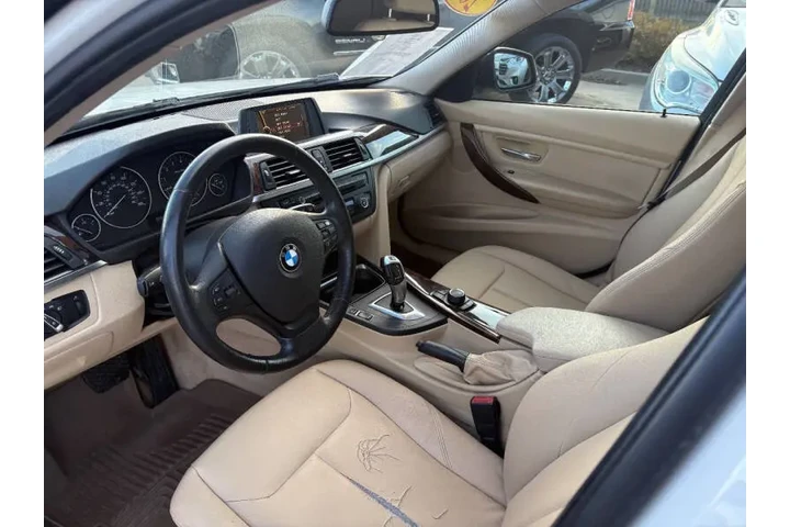 $7950 : 2014 BMW 3 Series 320i xDrive image 9