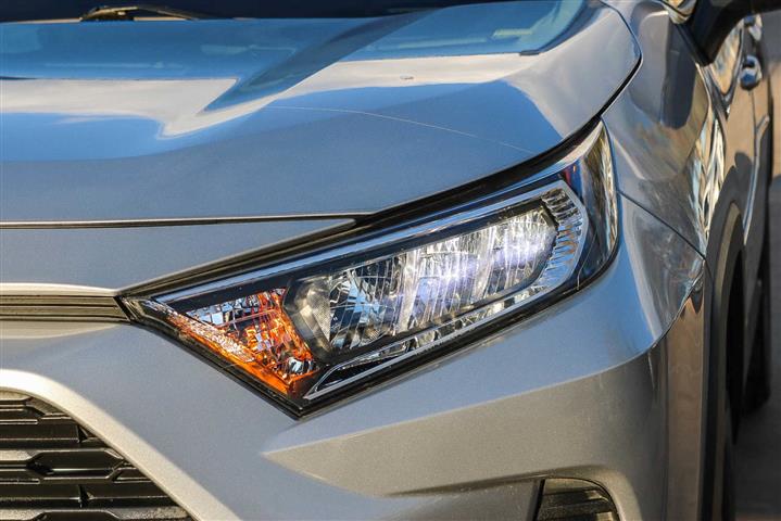 $25100 : Pre-Owned 2021 Toyota RAV4 XLE image 7