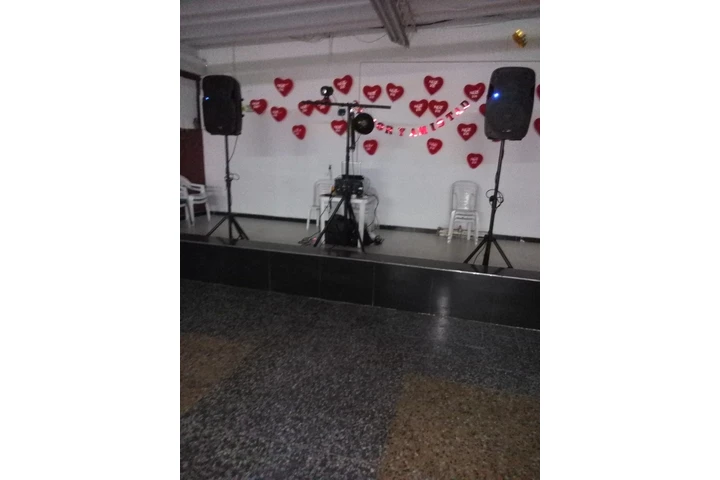 alquiler de sonido luces djs image 7