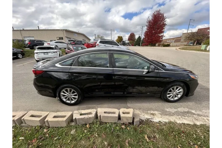 $12900 : 2018 Sonata SE image 7