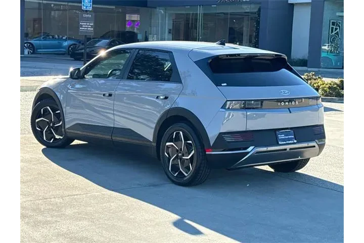 $25770 : Hyundai IONIQ 5 2024 SEL 4dr image 5