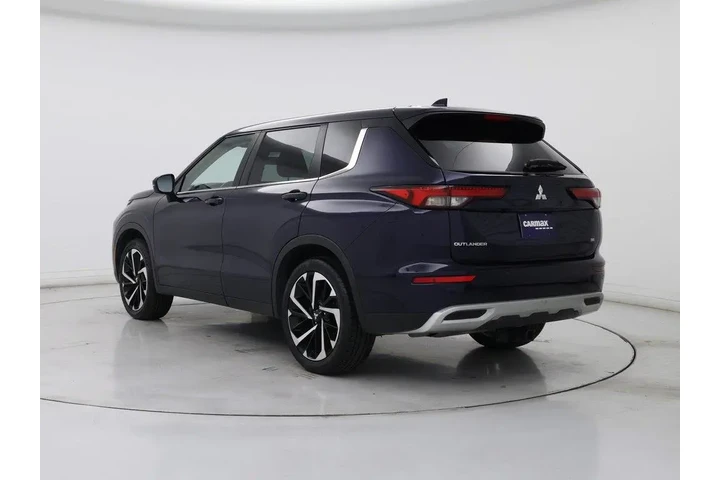 $23998 : Mitsubishi Outlander 2023 SE image 2