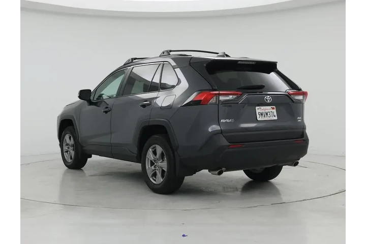 $35998 : Toyota RAV4 2024 AWD XLE 4dr image 2