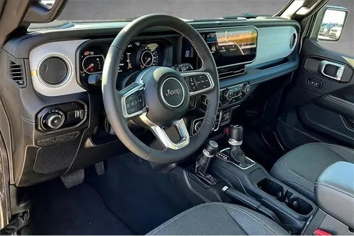 $38866 : Jeep Wrangler 2025 4x4 Sahar image 10