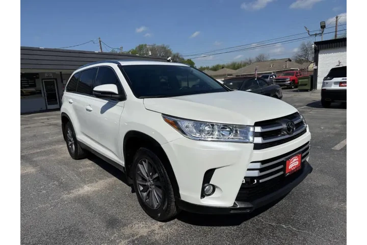 $29995 : 2019 Highlander XLE image 5