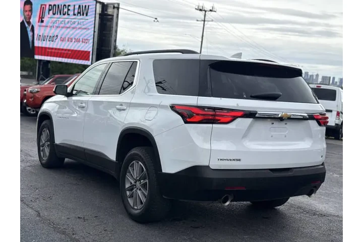 $18995 : 2022 Traverse LT Cloth image 8