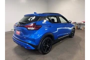 $17954 : Nissan Kicks 2023 SR 4dr Cro thumbnail