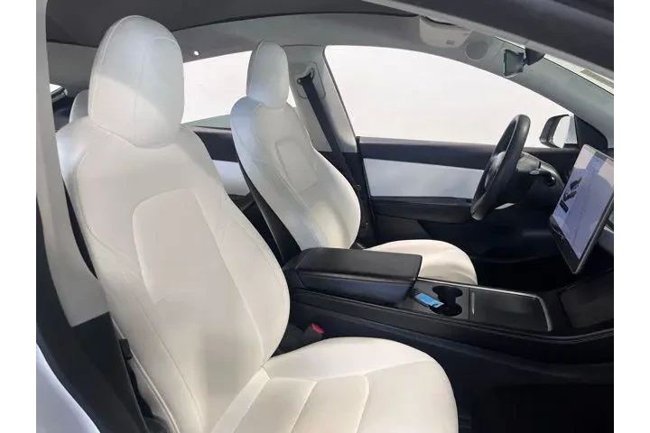 $29978 : Tesla Model Y 2021 AWD Long image 10