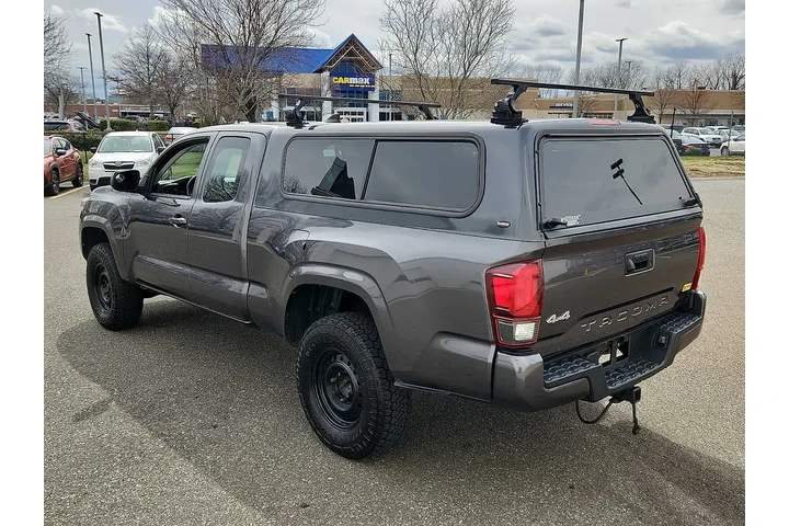 $23998 : Toyota Tacoma 2018 4x4 SR 4d image 4