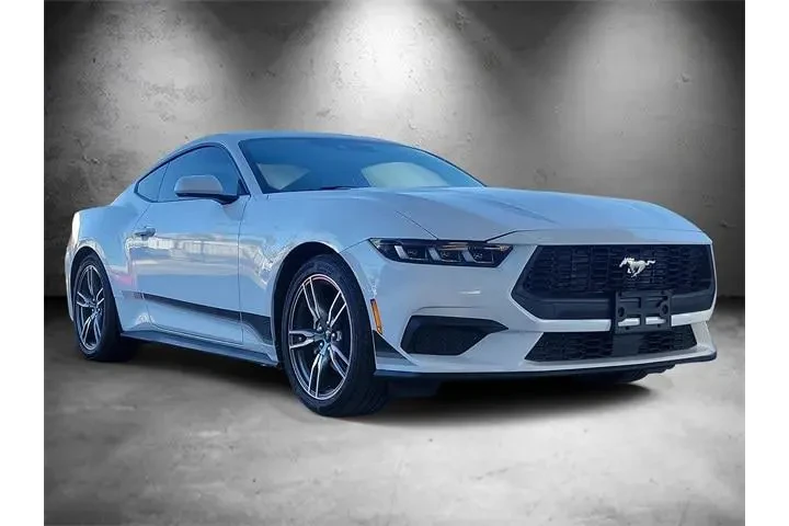 $27824 : Ford Mustang 2024 EcoBoost 2 image 2
