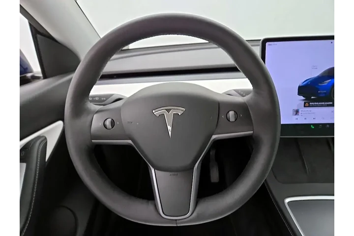 $27998 : Tesla Model Y 2022 AWD Long image 10