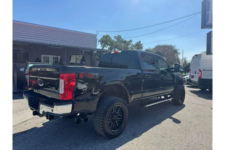 2019 F-250 SD Lariat image 5