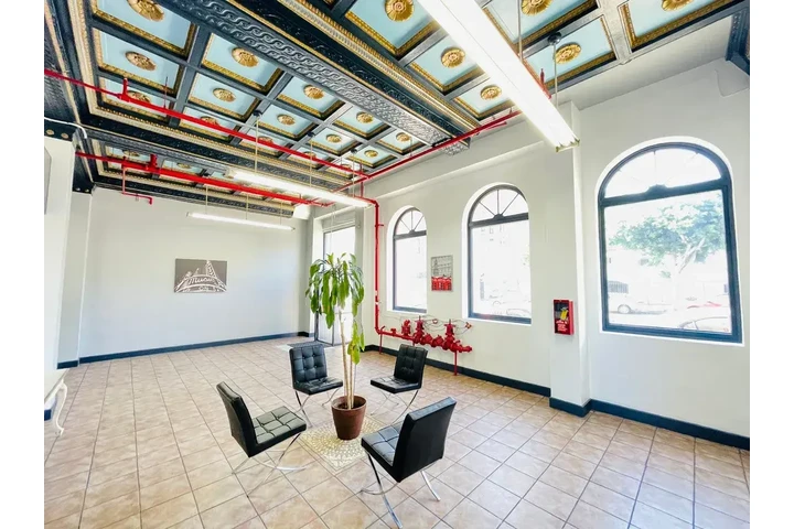 $1345 : Justo en el corazón de DTLA! image 8