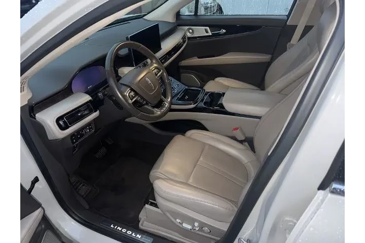 $34998 : Lincoln Nautilus 2022 AWD Re image 2