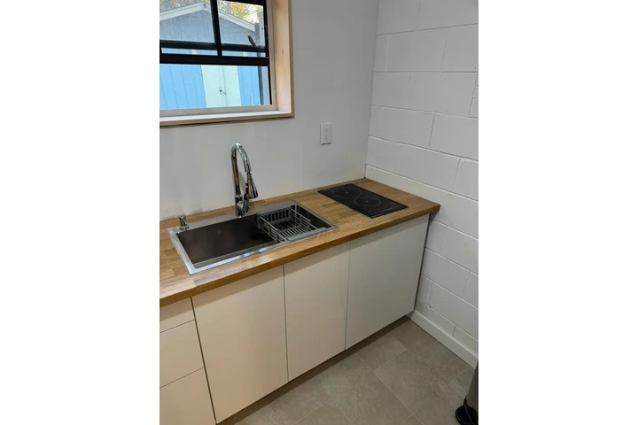 $1000 : STUDIO IN OCOEE image 2