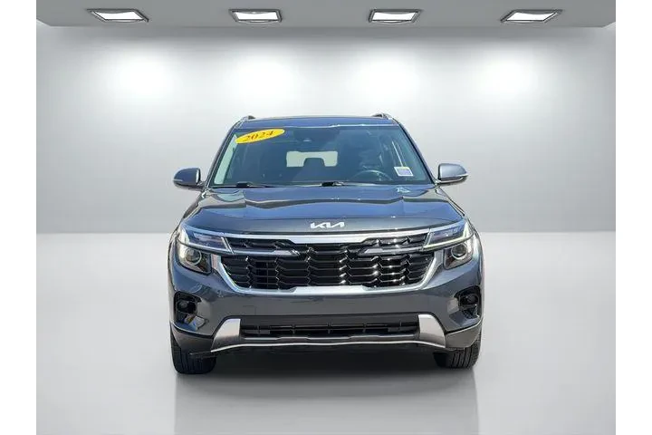 $21988 : Kia Seltos 2024 S 4dr SUV image 9