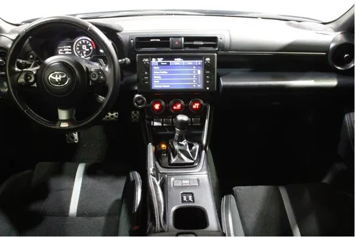 $29682 : Toyota GR86 2022 Premium 2dr image 2