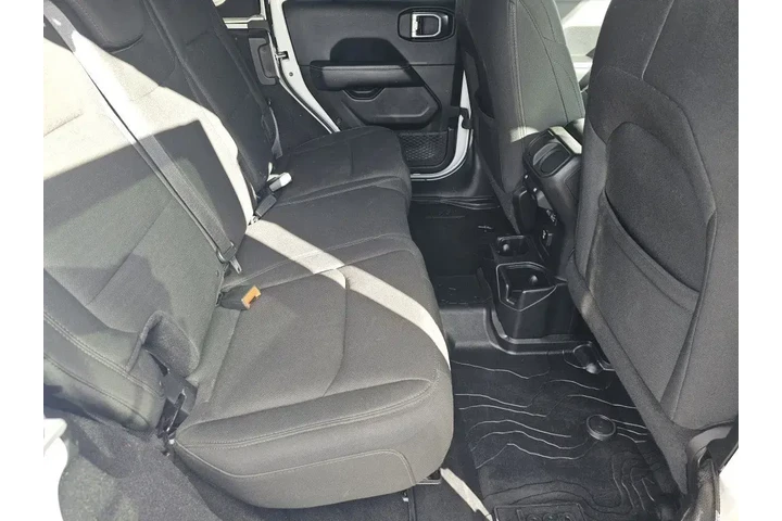 $26798 : Jeep Wrangler Unlimited 2018 image 5