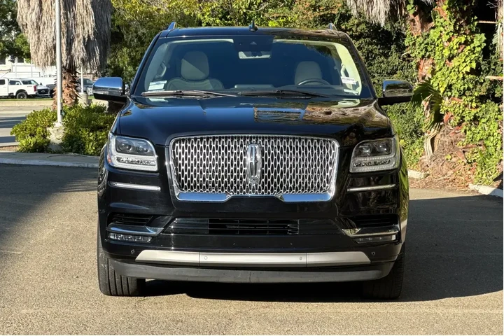 Lincoln Navigator L 2021 4x4 image 8