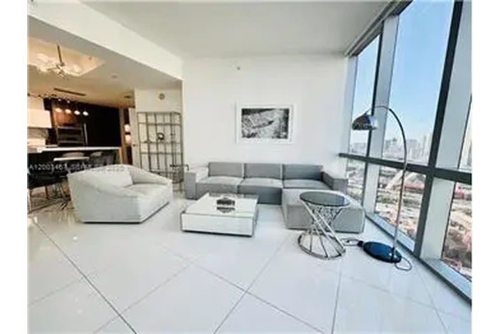 $7700 : Rental property with 2 bedro image 8