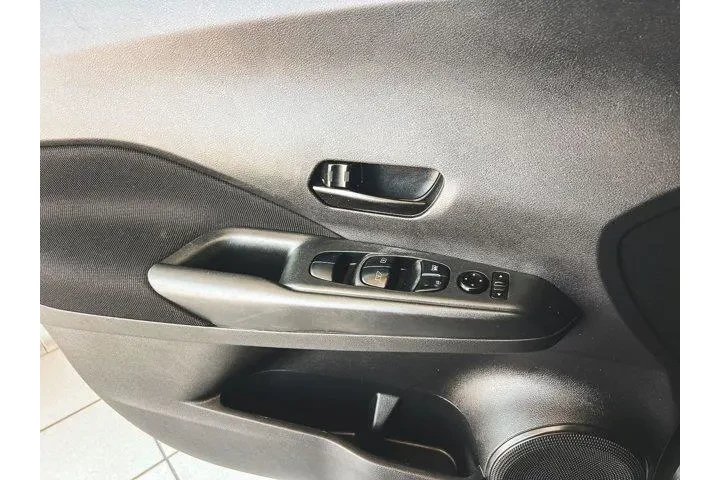 $14997 : Nissan Kicks 2023 S 4dr Cros image 8