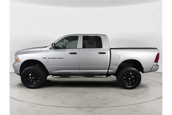 $15981 : Ram 1500 2012 4x4 ST 4dr Cre image 1
