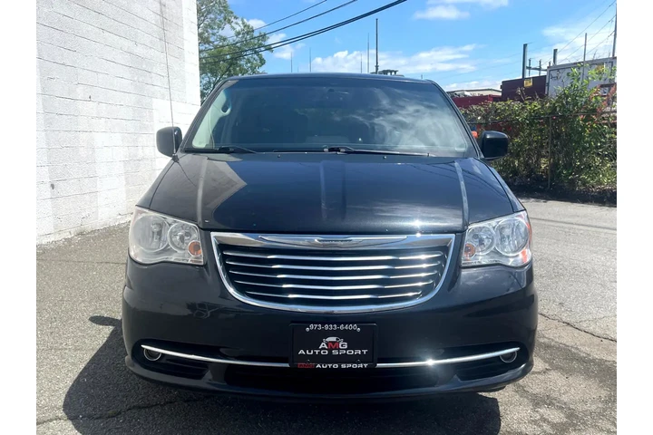 $8318 : 2016 Town & Country 4dr Wgn T image 9