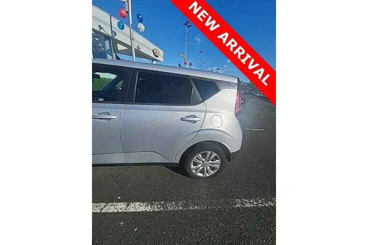 $13998 : Kia Soul 2020 S 4dr Crossove image 5