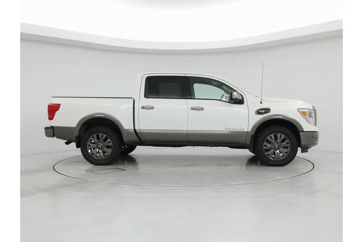 $28998 : Nissan Titan 2017 4x4 Platin image 7