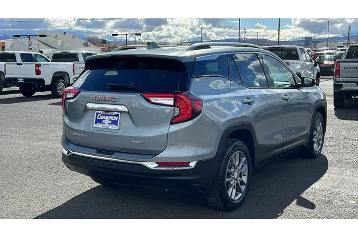 $26984 : GMC Terrain 2024 AWD SLT 4dr image 5