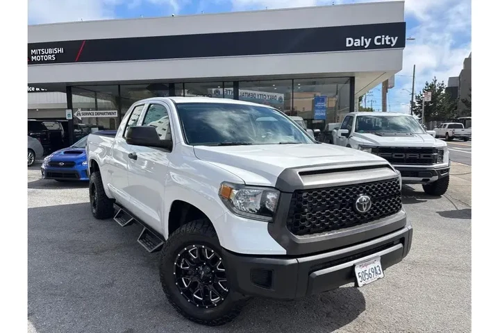 $39902 : Toyota Tundra 2020 4x4 SR5 4 image 1