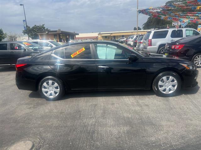 $15999 : 2019 Altima 2.5 S image 6