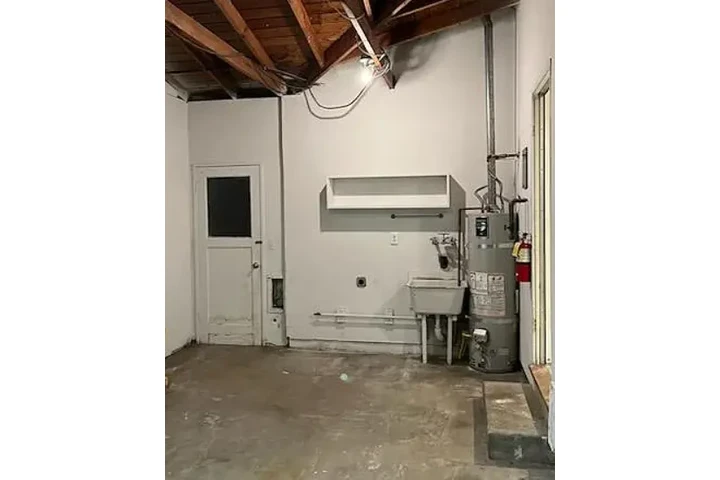 $1050 : Woodbridge Dr, Garden Grove CA image 7