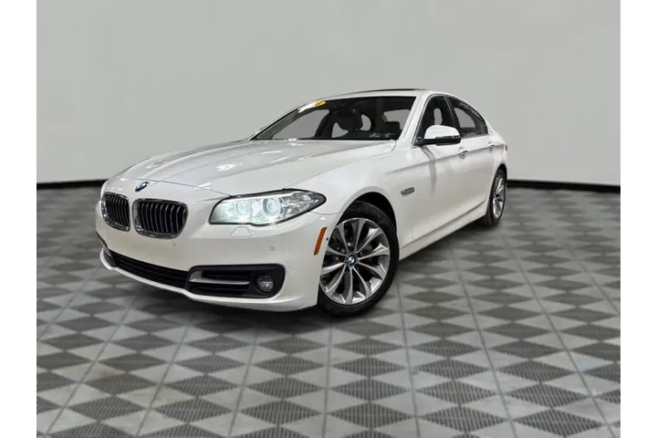 2016 BMW 5 Series 528i xDrive image 10