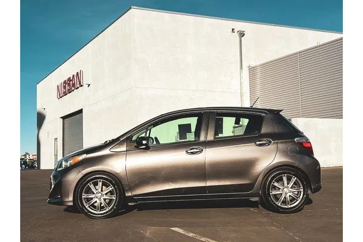 $9997 : Toyota Yaris 2012 L 4dr Hatc image 6