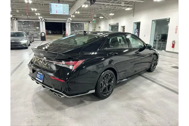 $27299 : Hyundai ELANTRA 2025 N Line image 8