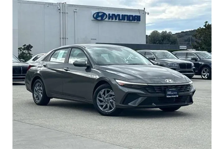 $21990 : Hyundai ELANTRA Hybrid 2025 image 1