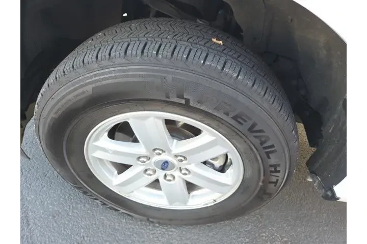 $31549 : Ford F-150 2023 4x2 XLT 4dr image 6