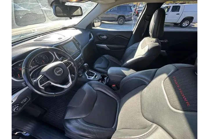 $19999 : Jeep Cherokee 2018 4x4 Trail image 10